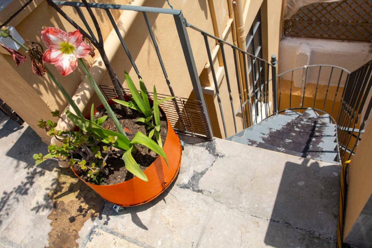 Central 2-Bedroom Apartment With Rooftop Access! Ep9G Athènes Extérieur photo